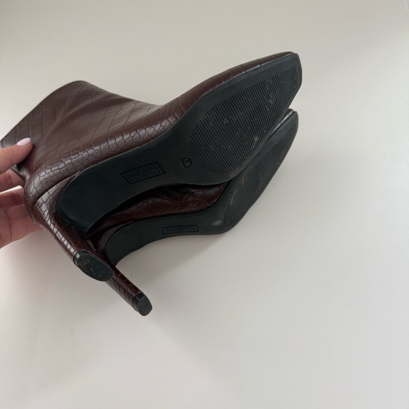 Alfani Brown Croc Embossed Ankle Boots Women’s 8.5 | Square Toe Heels - Picture 6 of 7